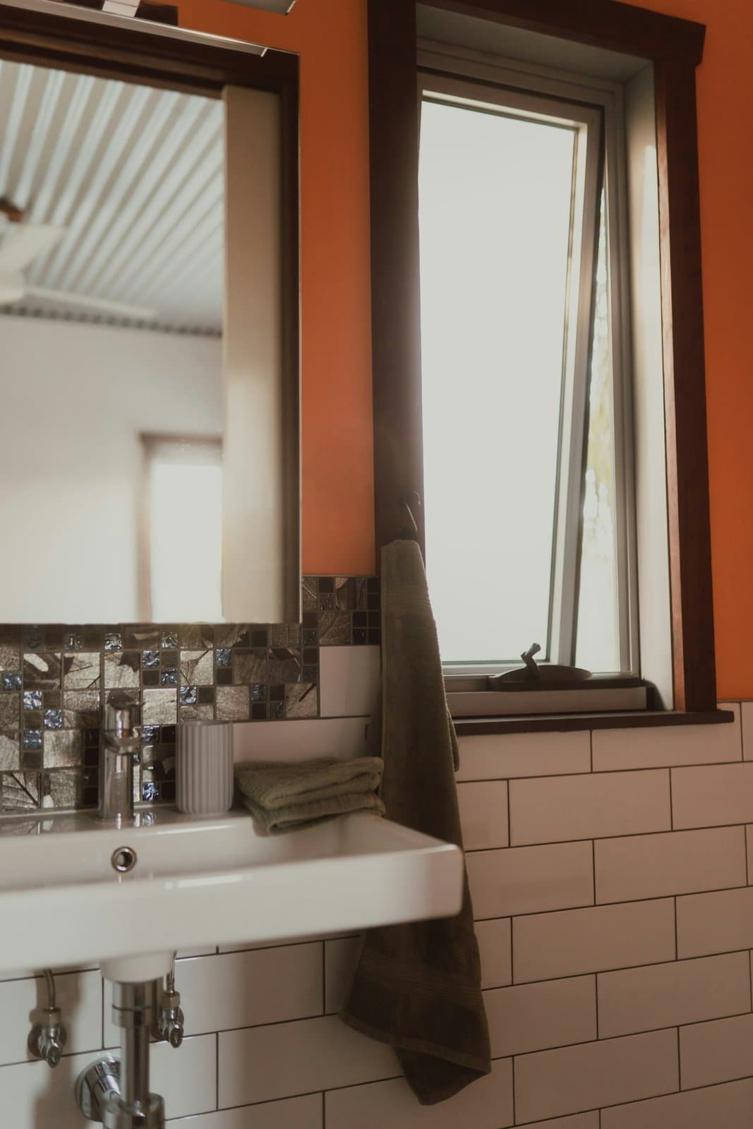 Bathroom, Bristol — White frost privacy